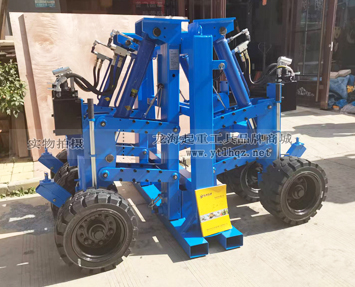 輪式集裝箱搬運車實物圖一